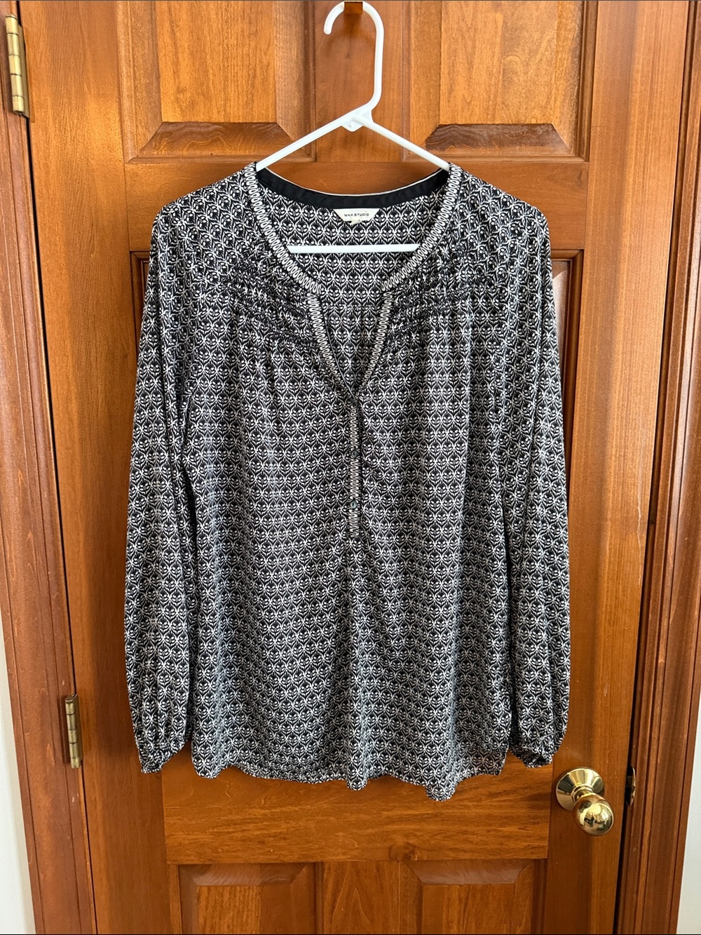 Dana Buchman Black & White Printed Long-Sleeve Peasant Top